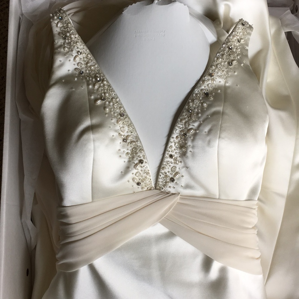 Augusta Jones Wedding Gown